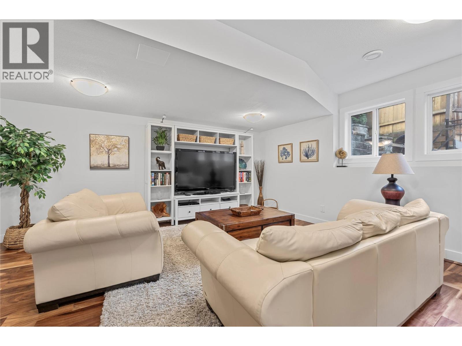 14 1581 20 Street Northeast, Salmon Arm