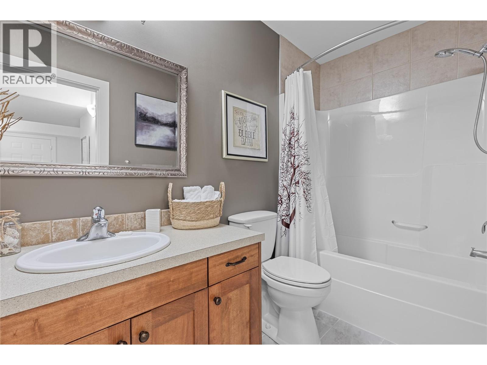 14 1581 20 Street Northeast, Salmon Arm