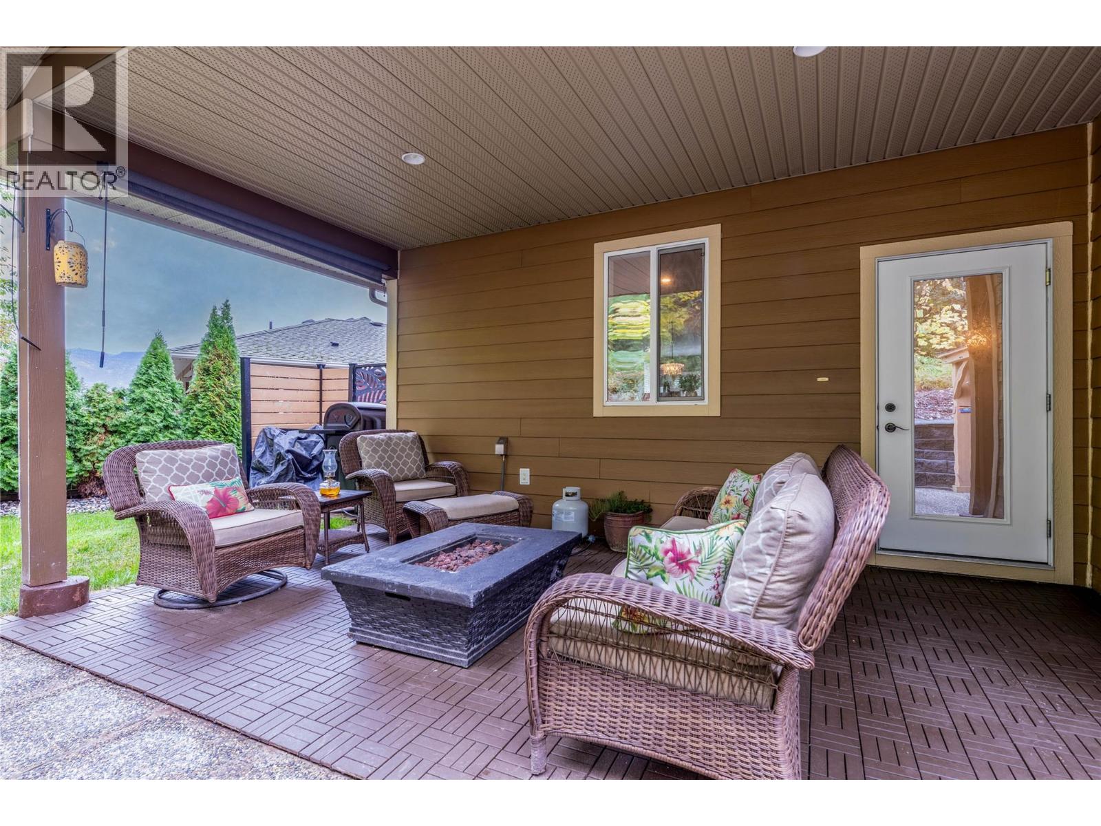 14 1581 20 Street Northeast, Salmon Arm