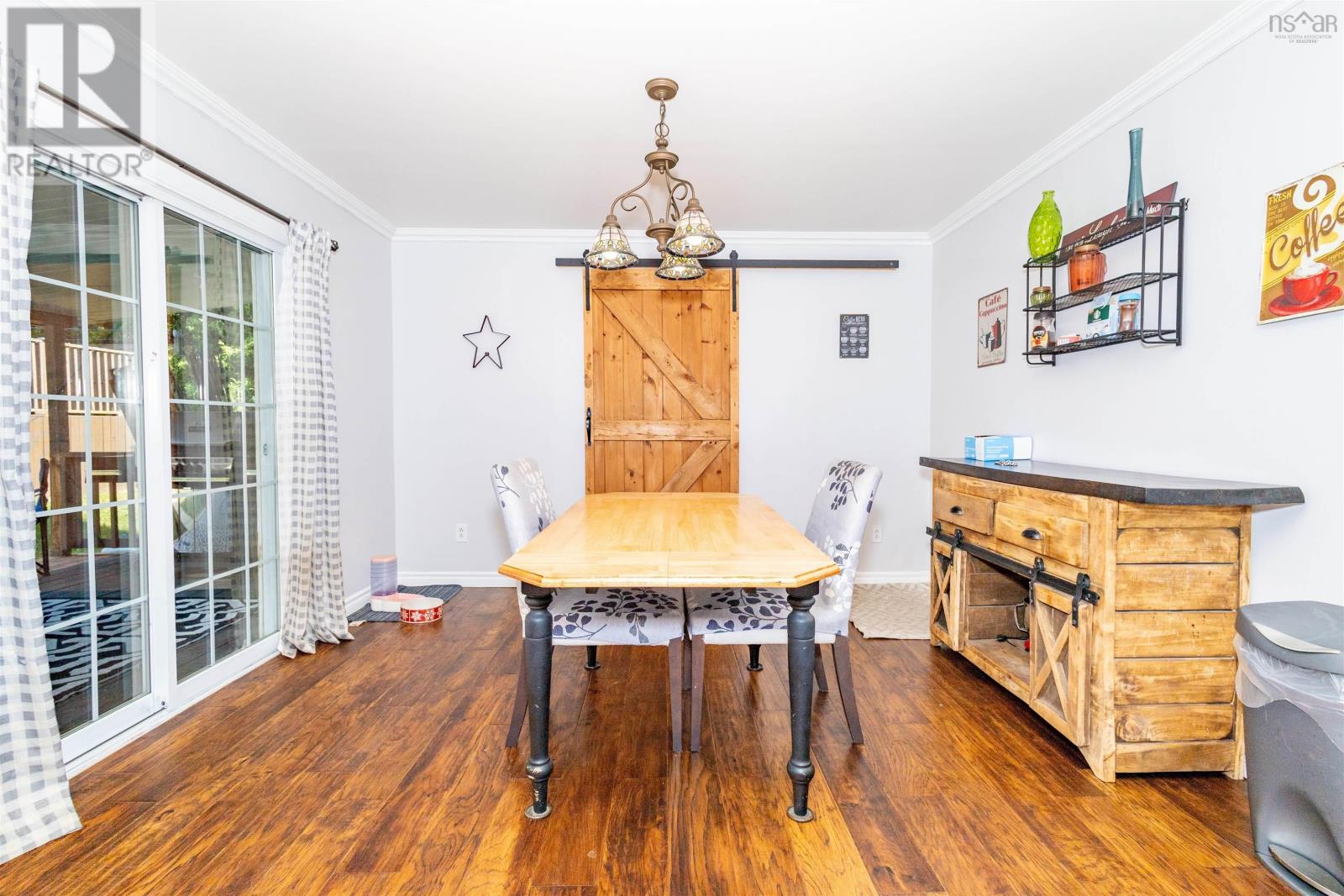 Property 21 of 40 of 56 Holic Avenue