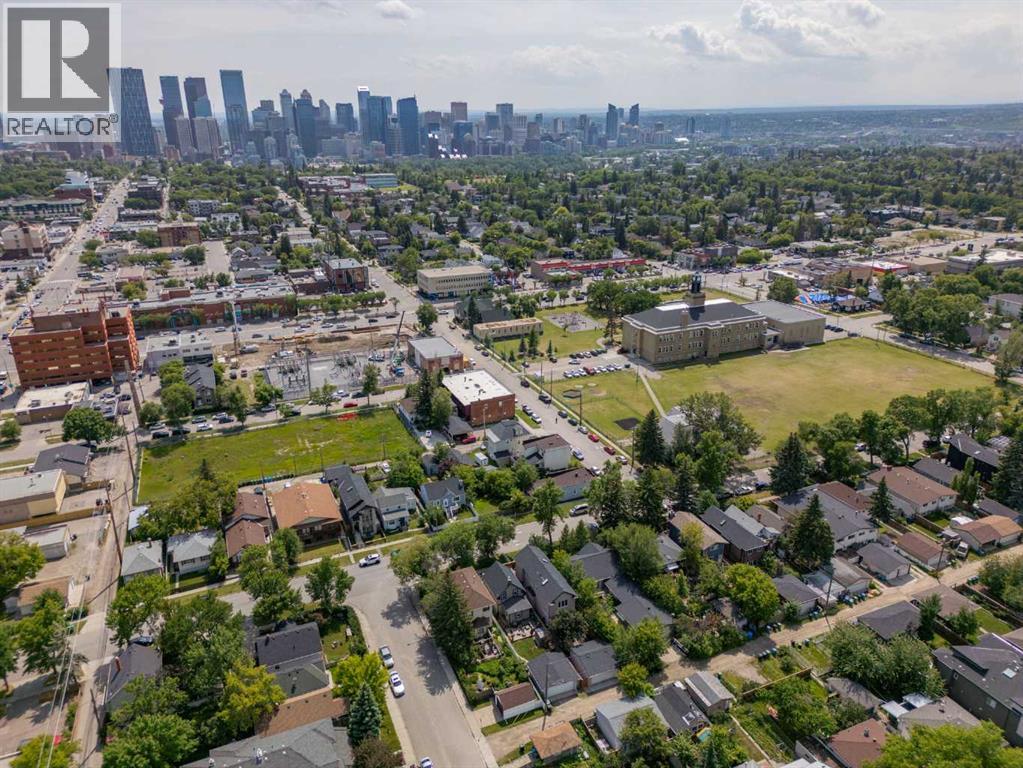 Single Family House for Sale in    Avenue NE Tuxedo Park Calgary 