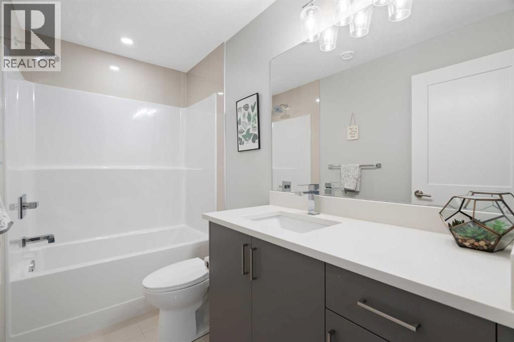 Single Family House for Sale in    Avenue NE Tuxedo Park Calgary 