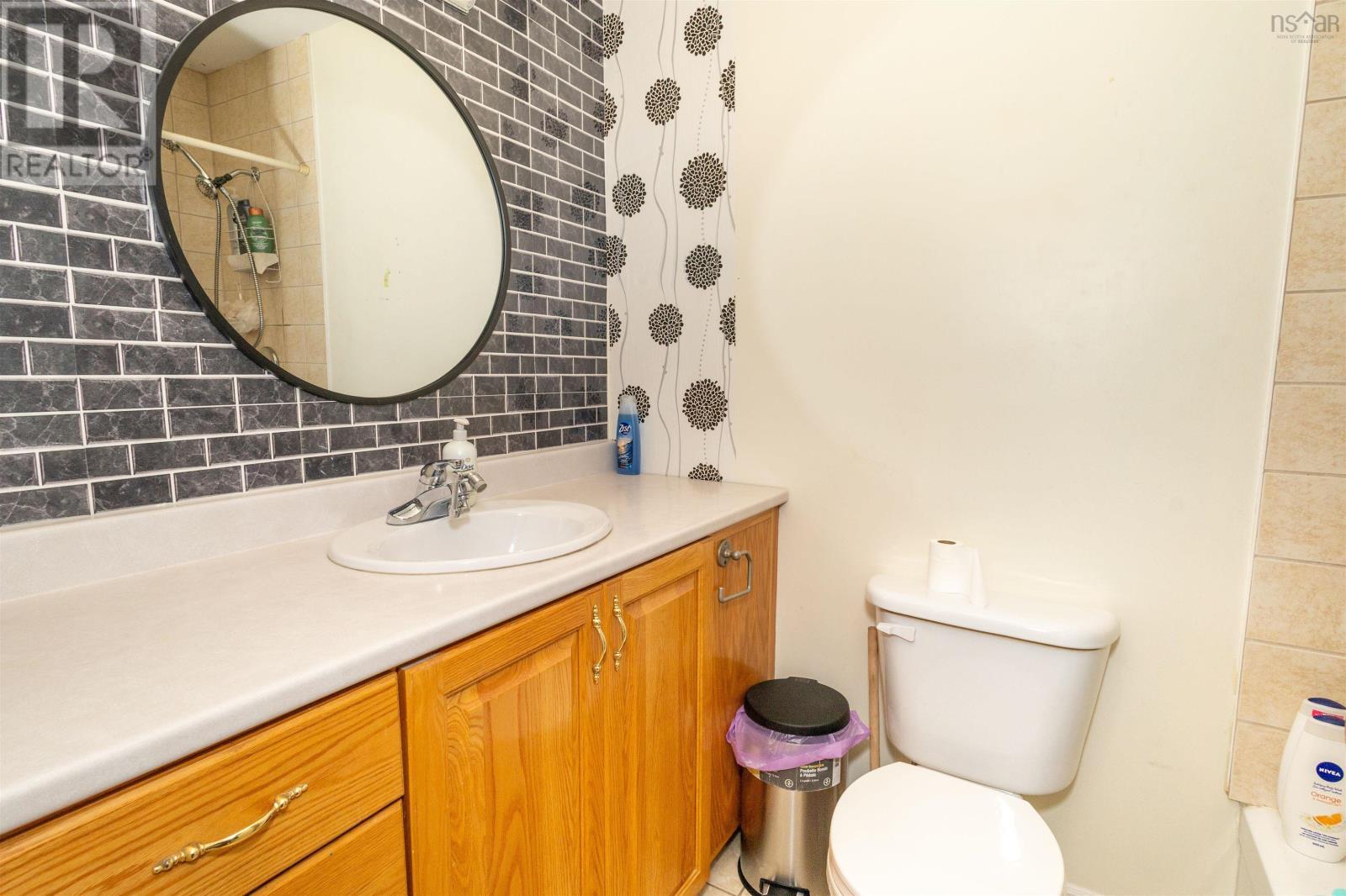 Property 35 of 40 of 56 Holic Avenue