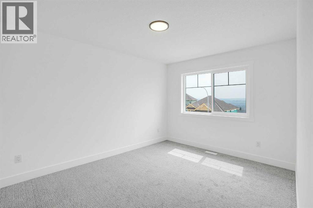 27 Heritage Close, Cochrane