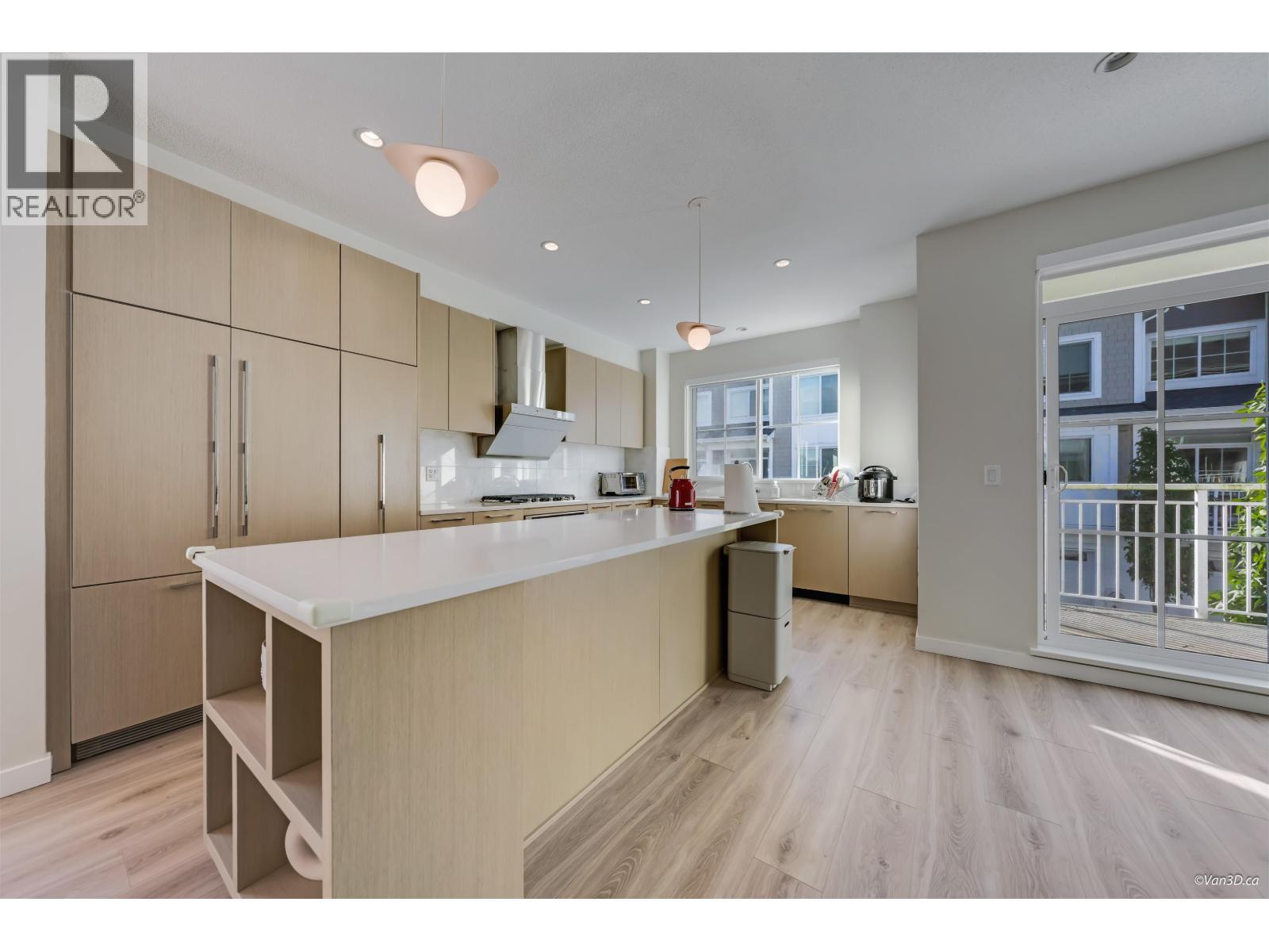 #16-5311 ADMIRAL Way, Delta