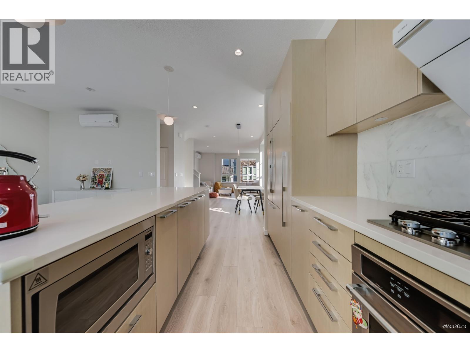 #16-5311 ADMIRAL Way, Delta