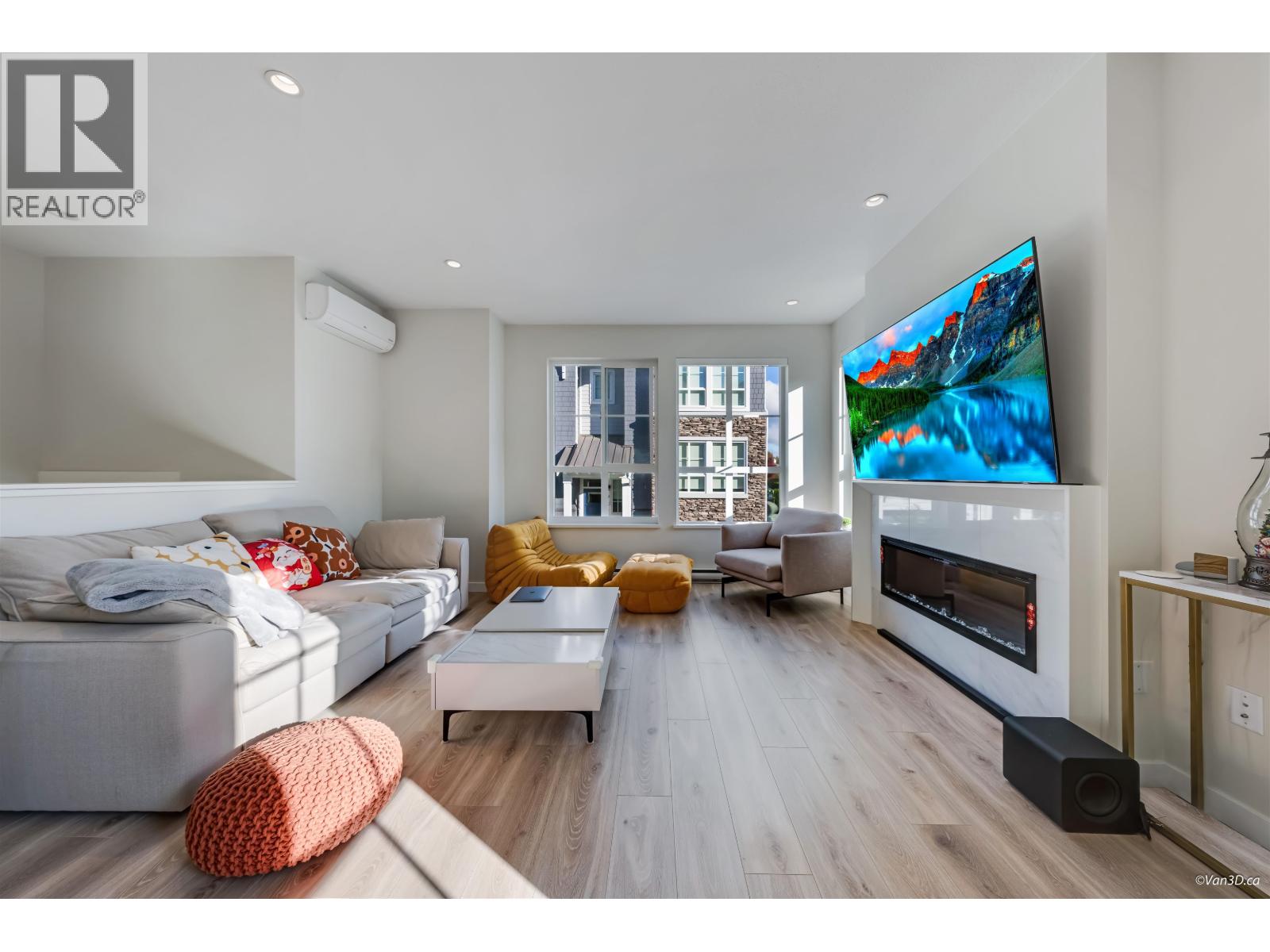 #16-5311 ADMIRAL Way, Delta