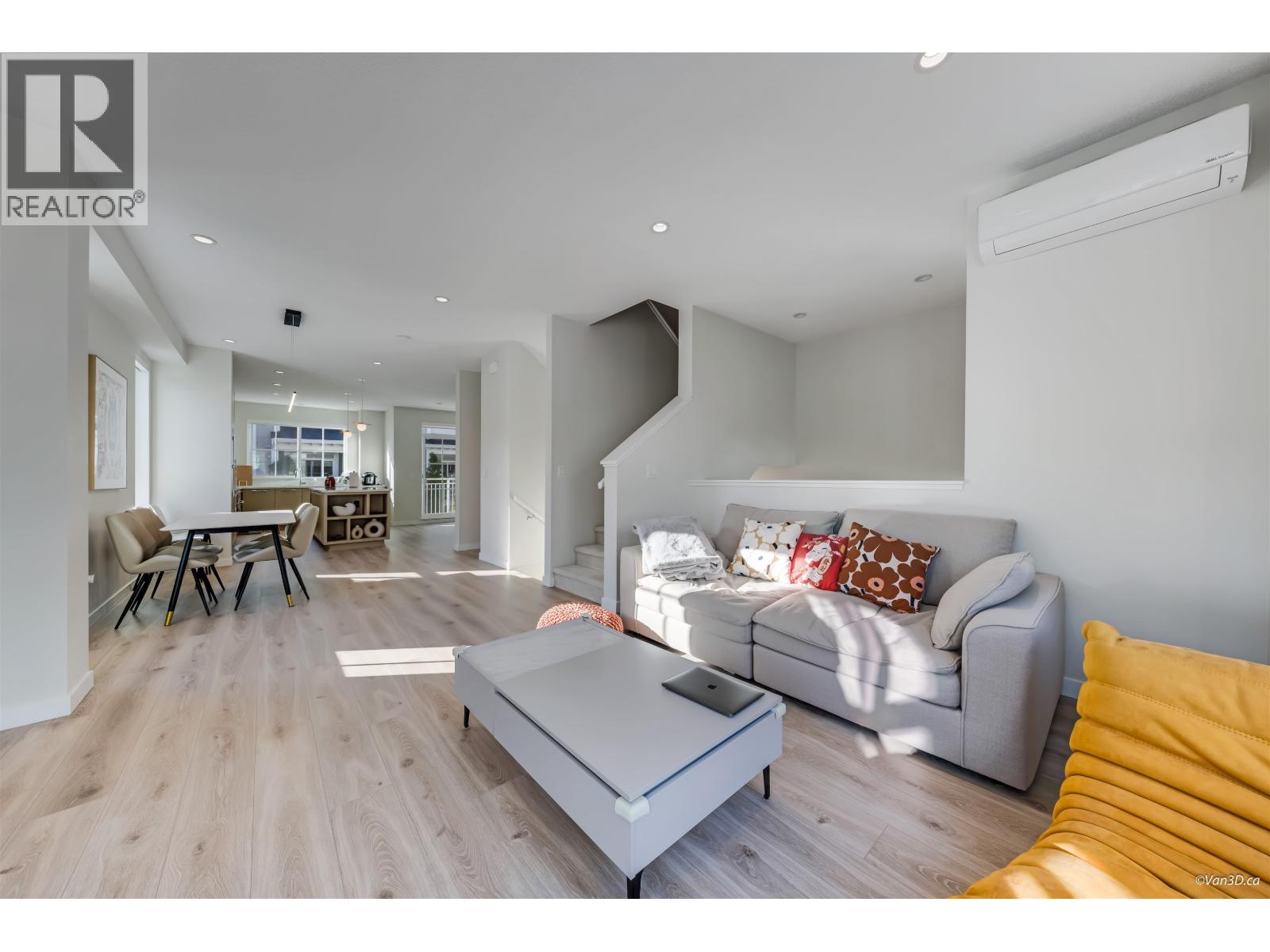 #16-5311 ADMIRAL Way, Delta