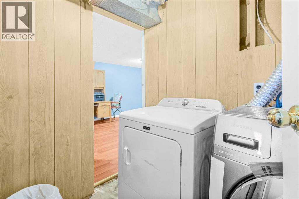 Single Family House Bi-level for Sale in  Penbrooke Drive SE Penbrooke Meadows Calgary 