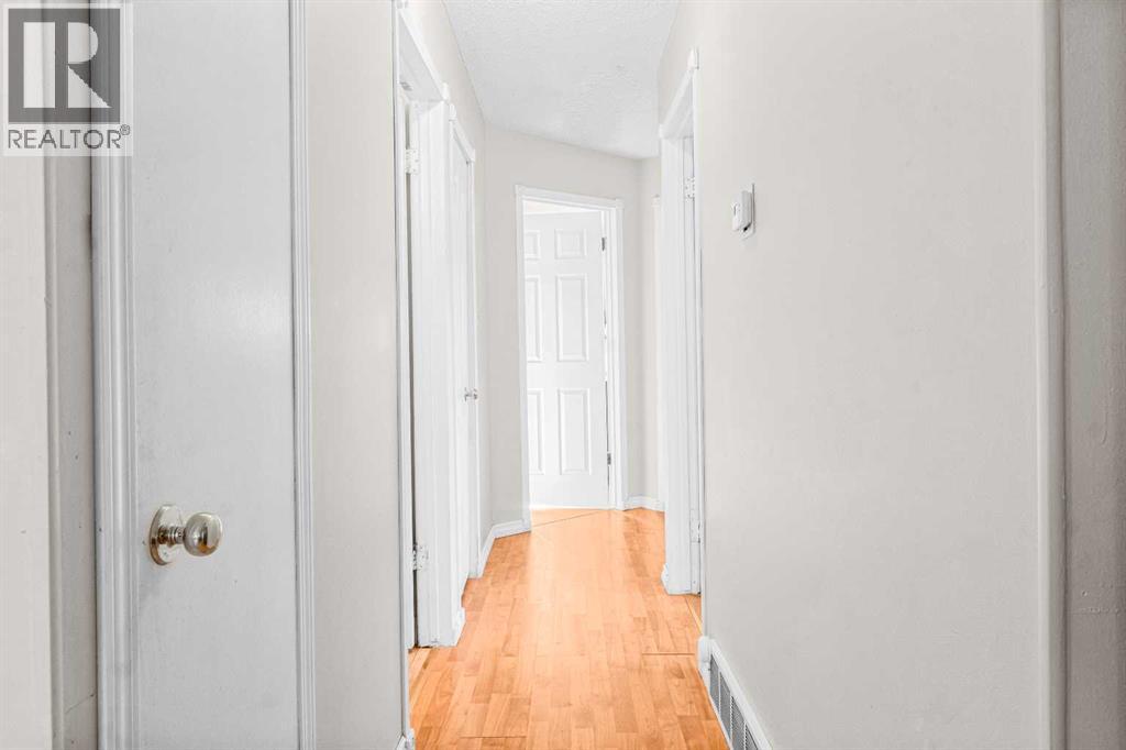 Single Family House Bi-level for Sale in  Penbrooke Drive SE Penbrooke Meadows Calgary 