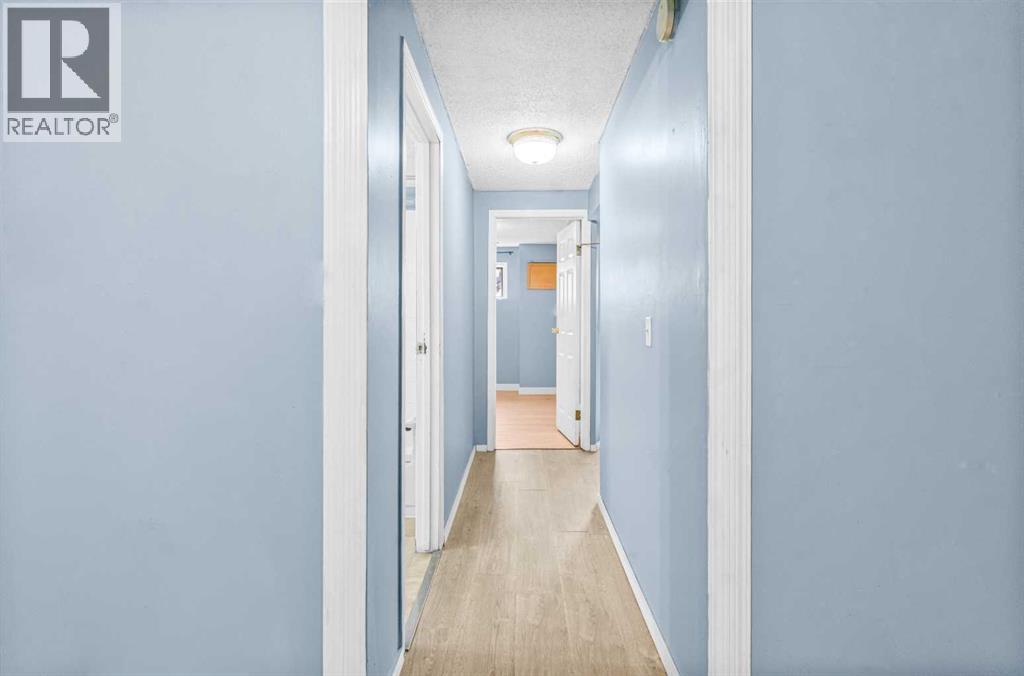 Single Family House Bi-level for Sale in  Penbrooke Drive SE Penbrooke Meadows Calgary 