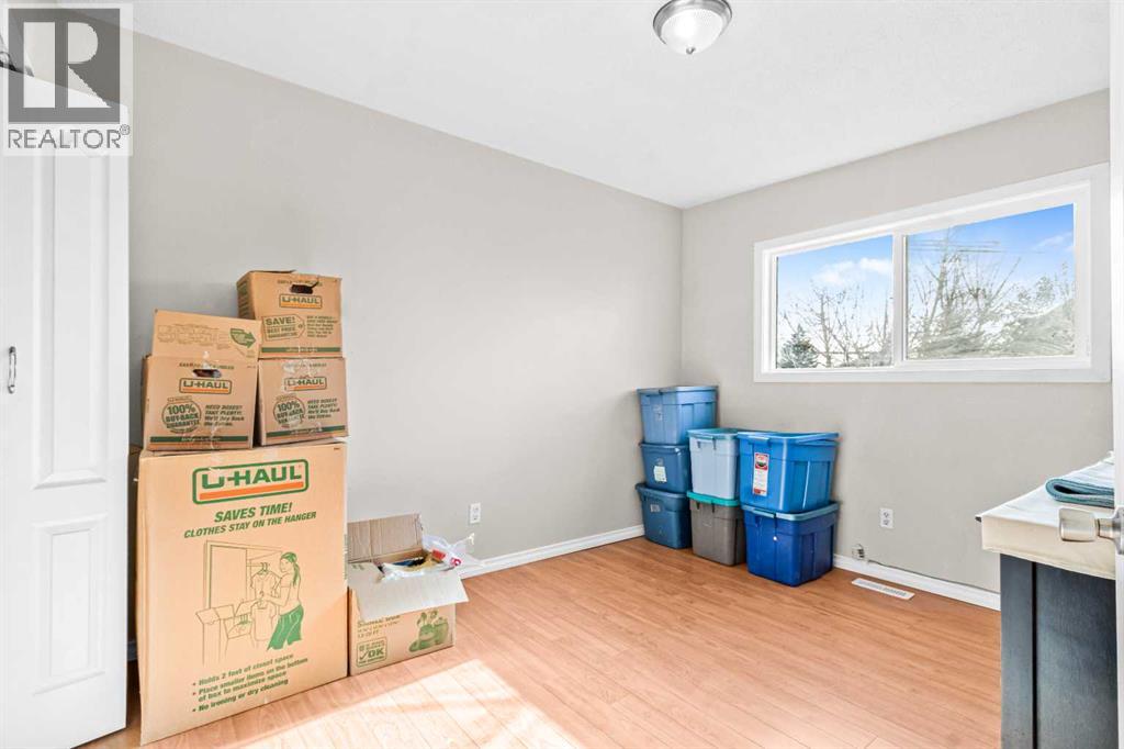 Single Family House Bi-level for Sale in  Penbrooke Drive SE Penbrooke Meadows Calgary 