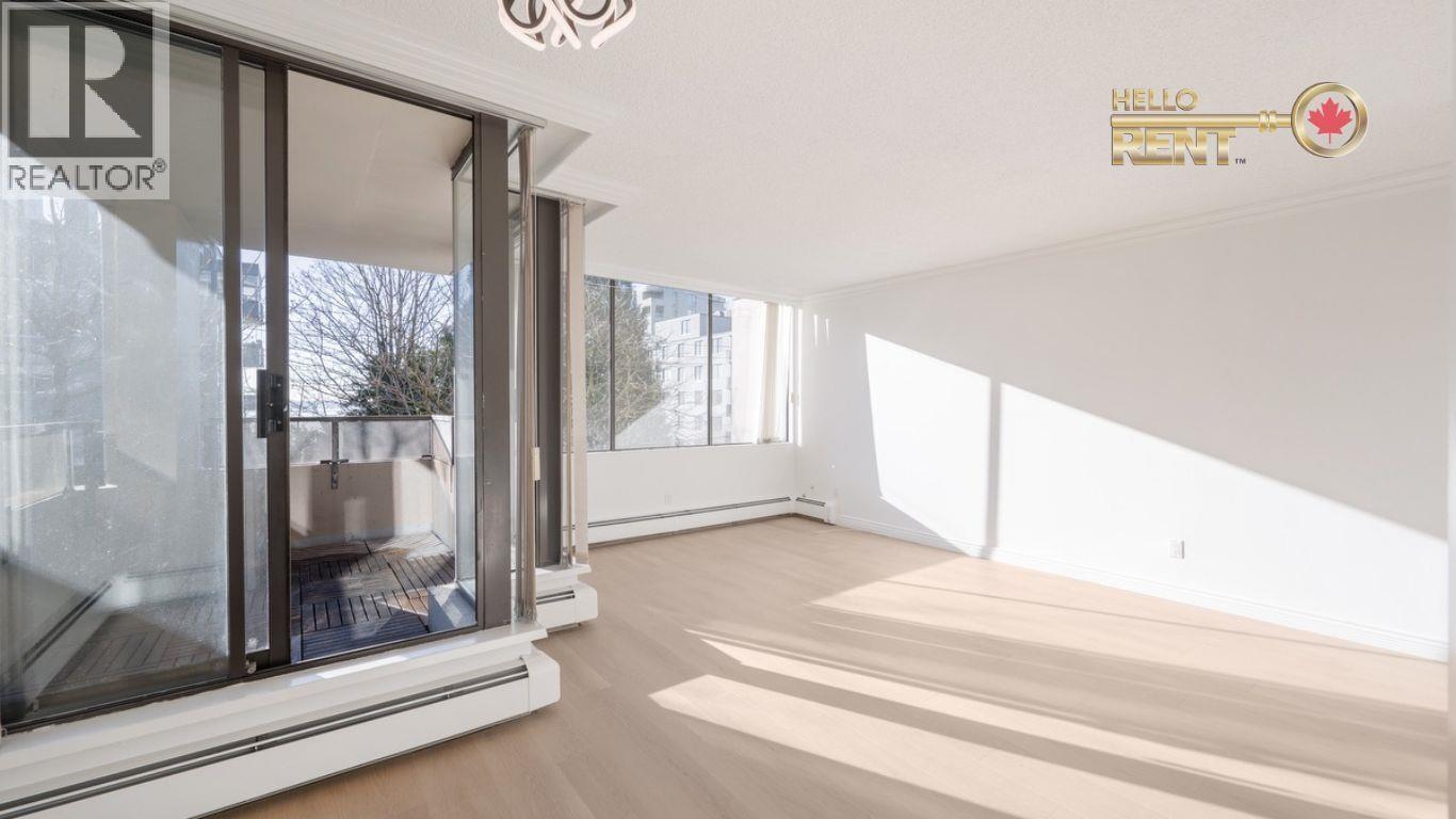 302 1737 DUCHESS AVENUE, West Vancouver