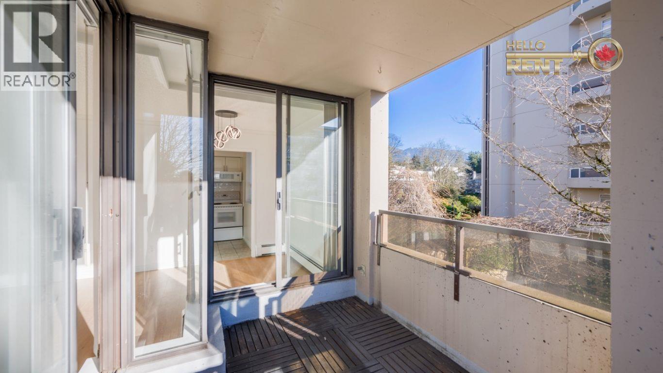 302 1737 DUCHESS AVENUE, West Vancouver