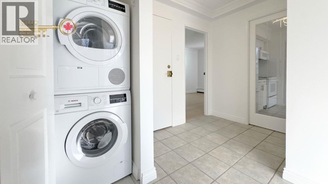 302 1737 DUCHESS AVENUE, West Vancouver