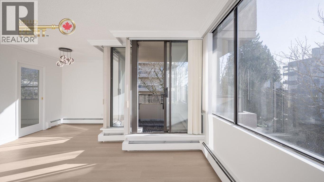 302 1737 DUCHESS AVENUE, West Vancouver