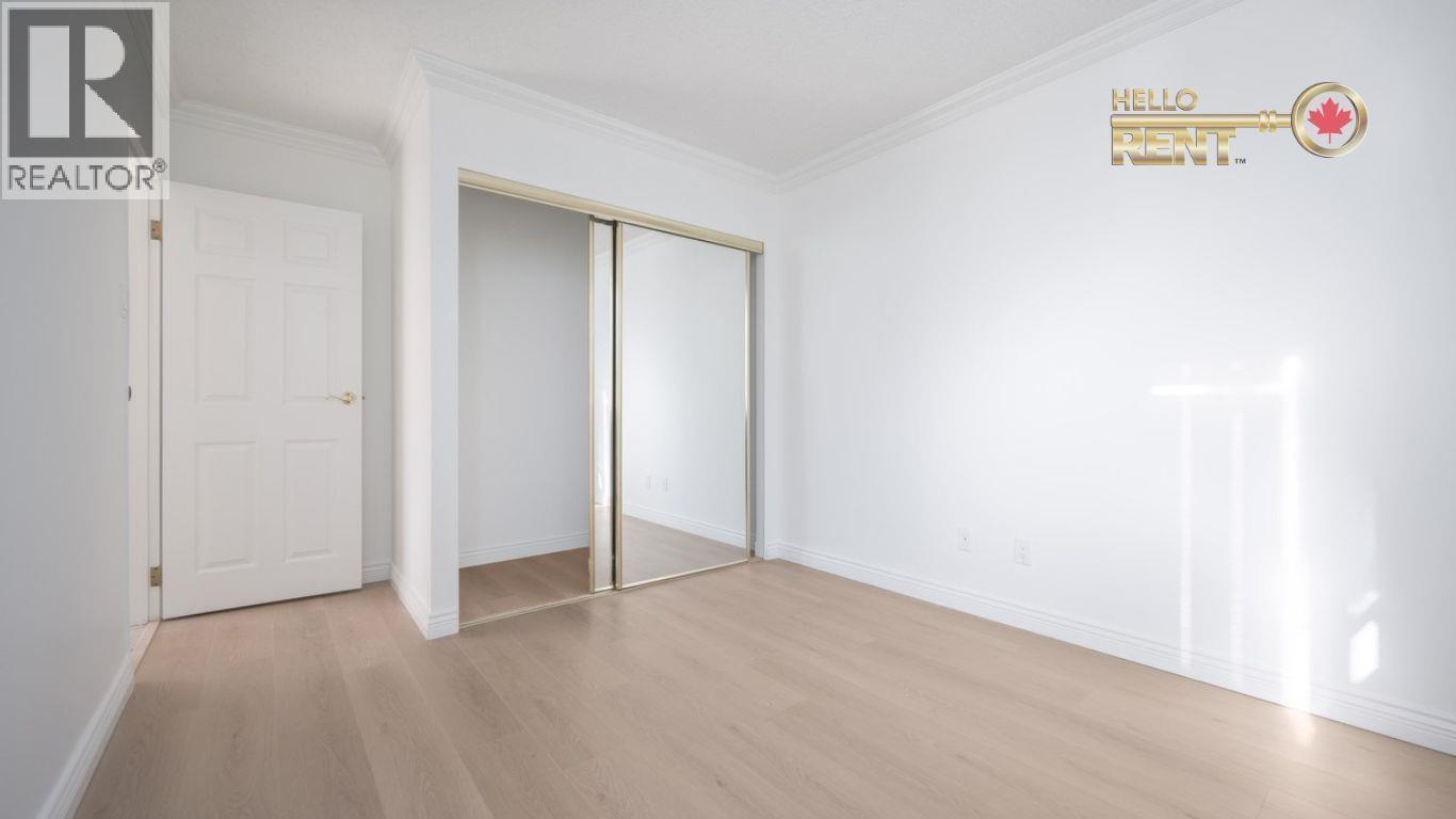 302 1737 DUCHESS AVENUE, West Vancouver