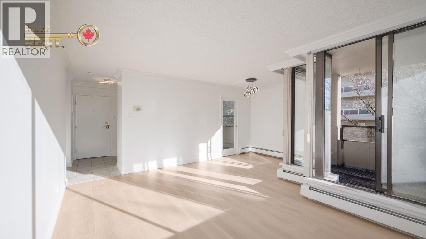 302 1737 DUCHESS AVENUE, West Vancouver