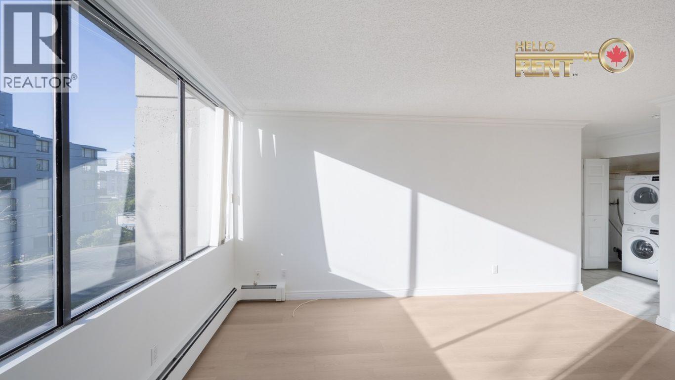302 1737 DUCHESS AVENUE, West Vancouver
