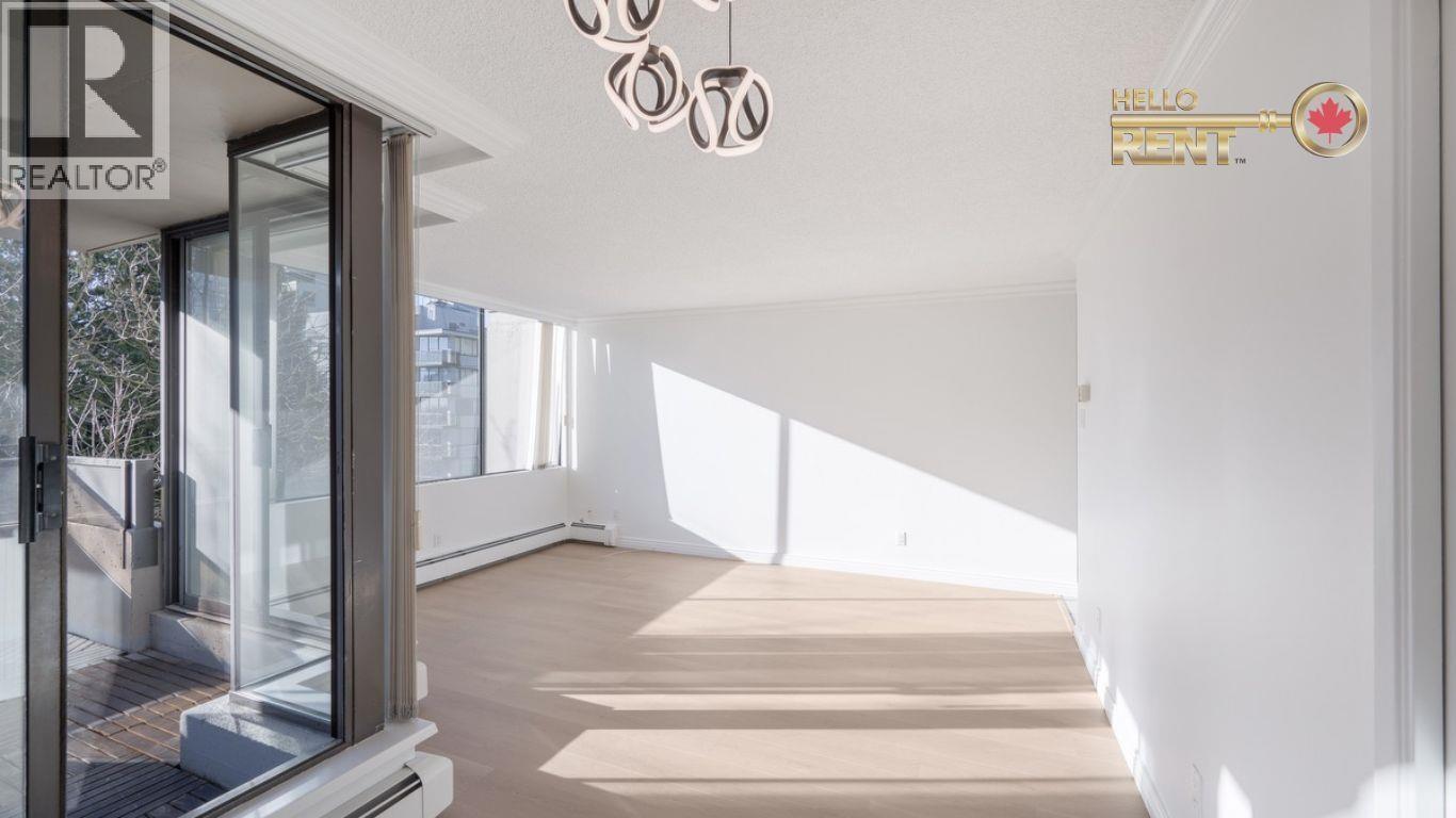 302 1737 DUCHESS AVENUE, West Vancouver