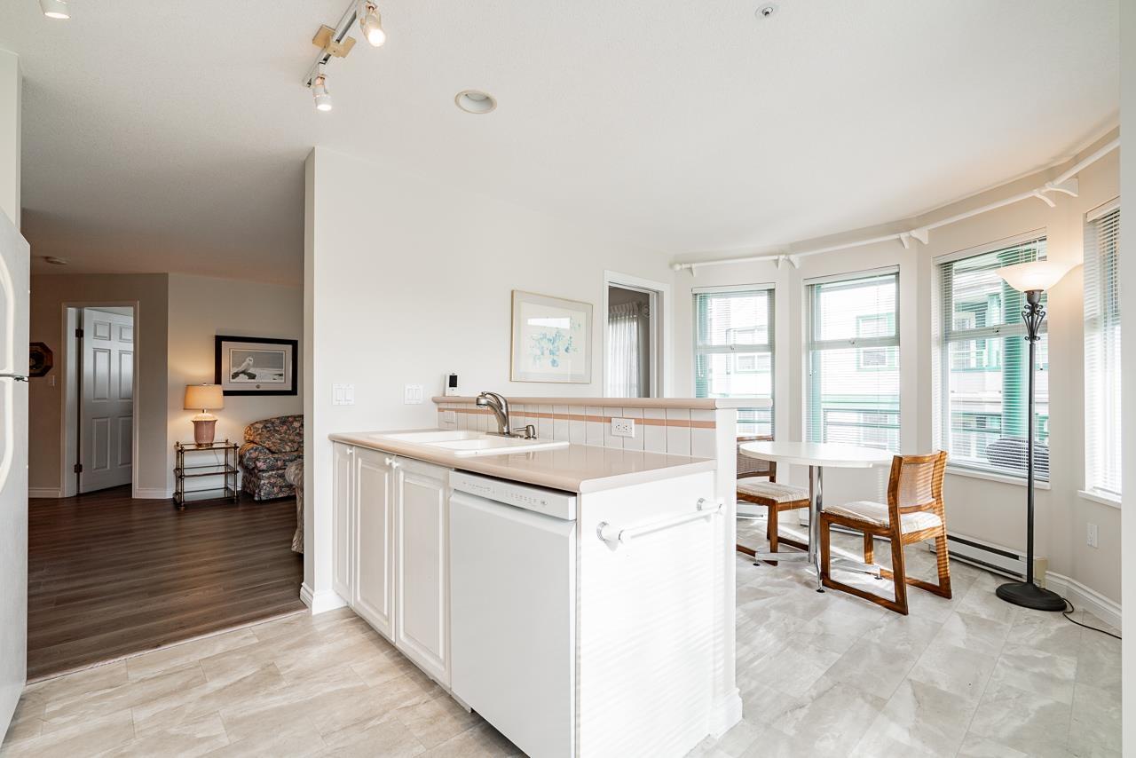 205 1576 MERKLIN STREET, White Rock