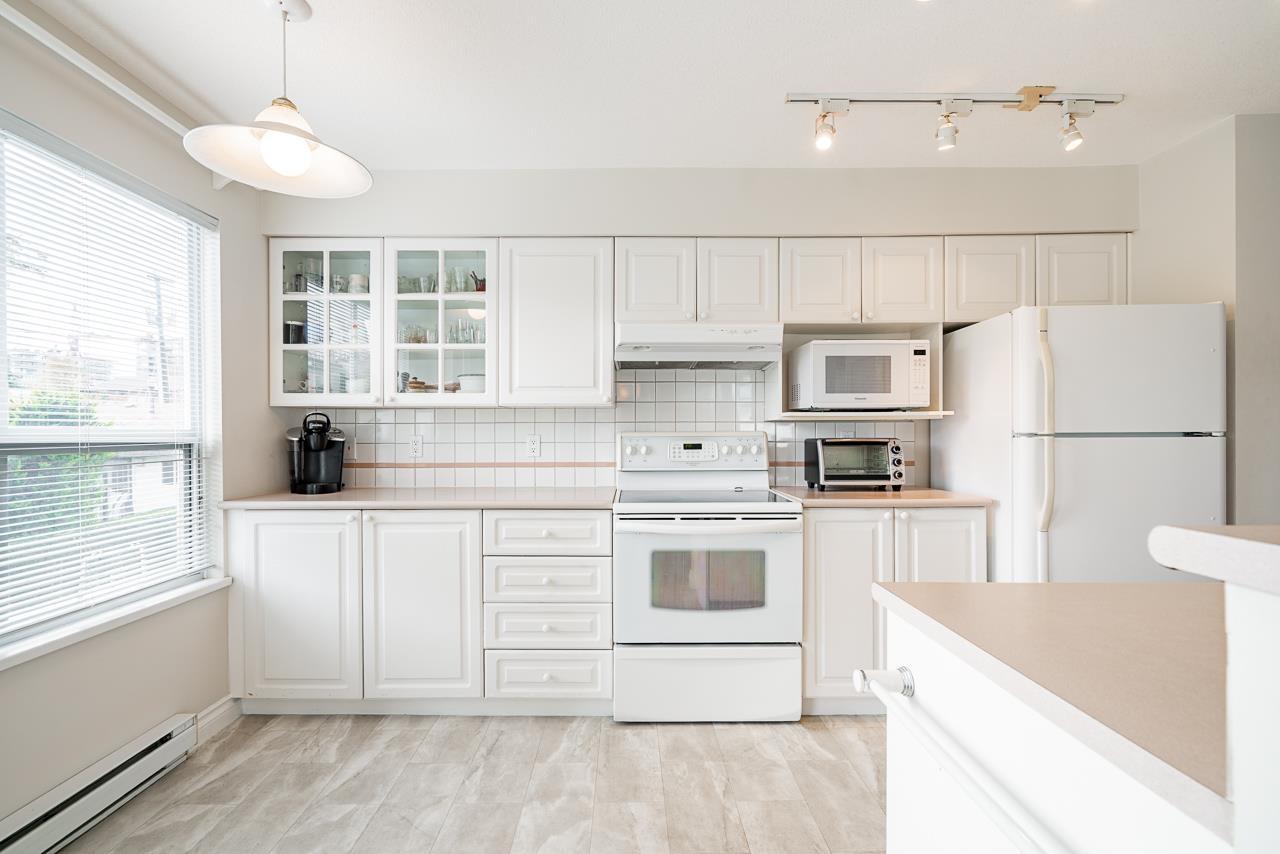 205 1576 MERKLIN STREET, White Rock