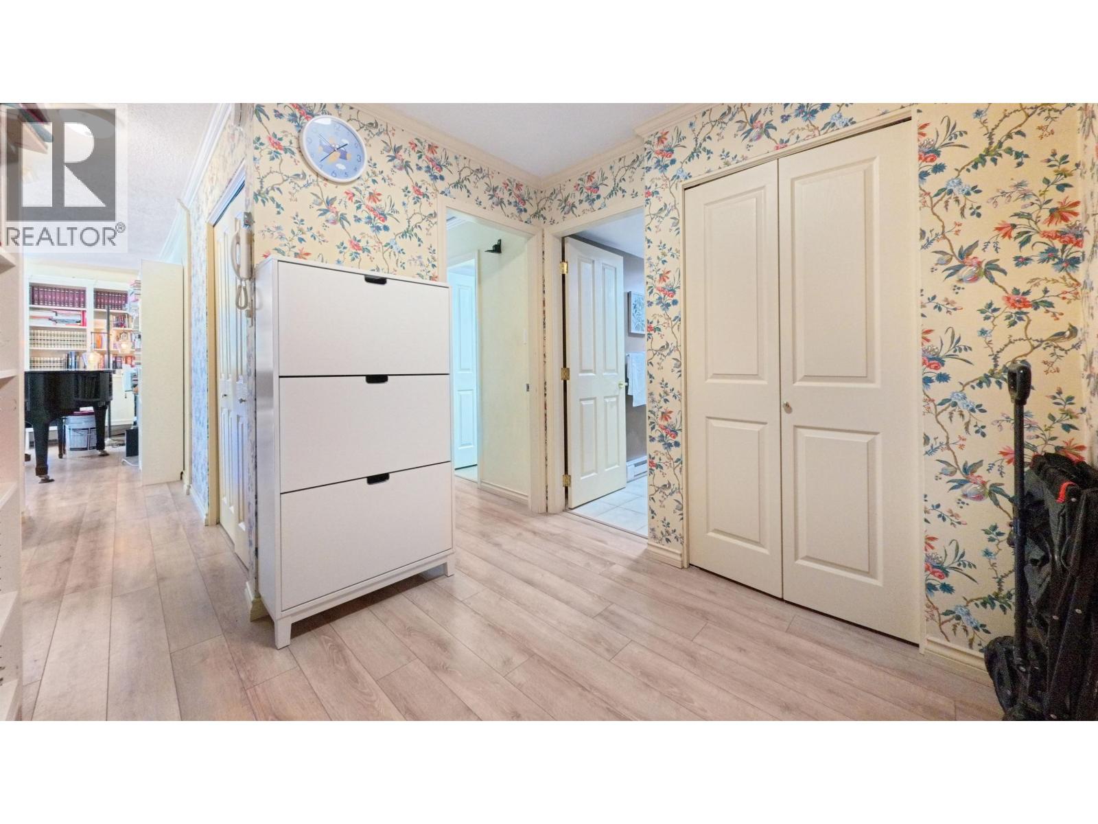 1218 235 KEITH ROAD, West Vancouver