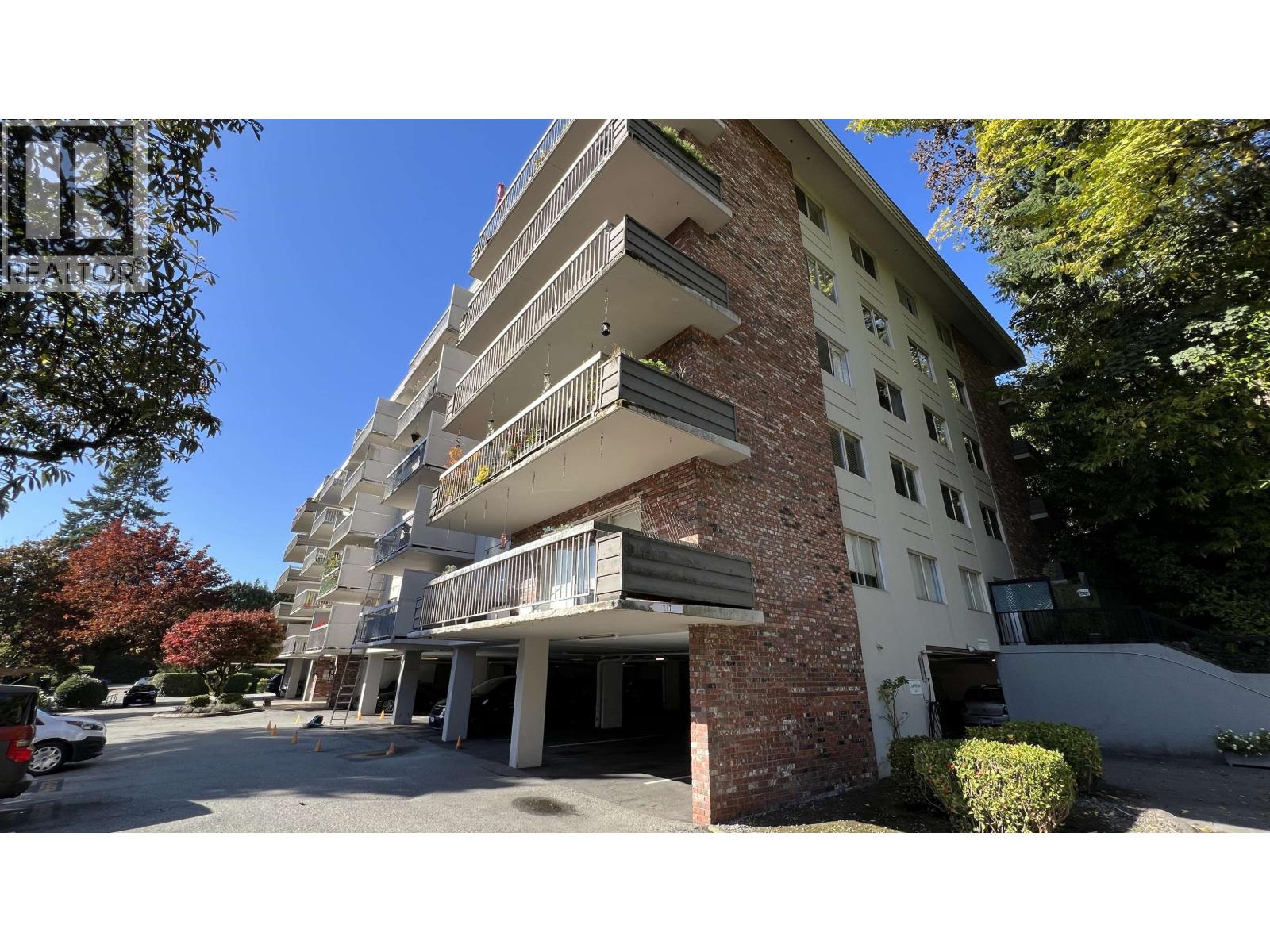 1218 235 KEITH ROAD, West Vancouver