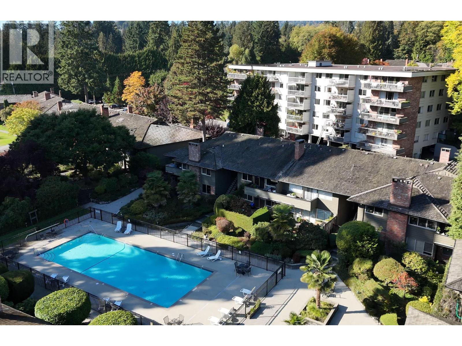 1218 235 KEITH ROAD, West Vancouver