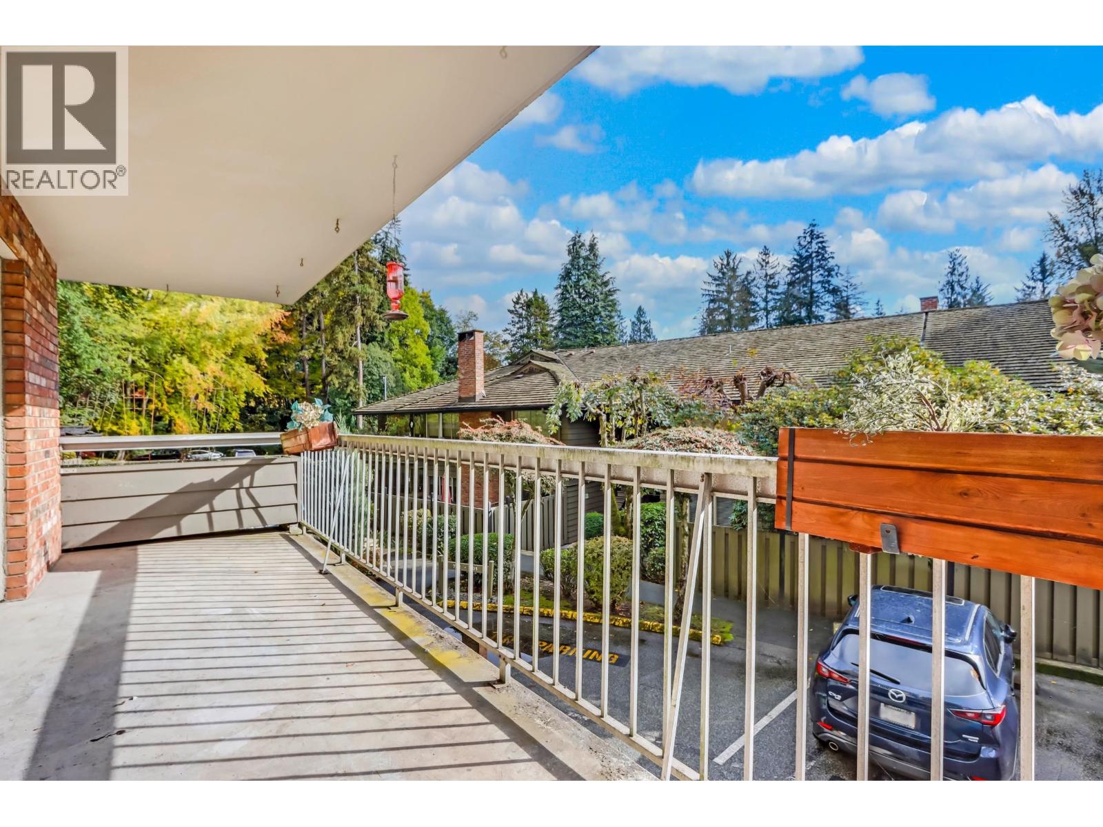 1218 235 KEITH ROAD, West Vancouver