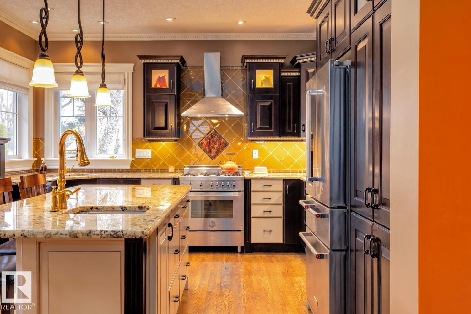 6306 111 AV NW NW, Edmonton