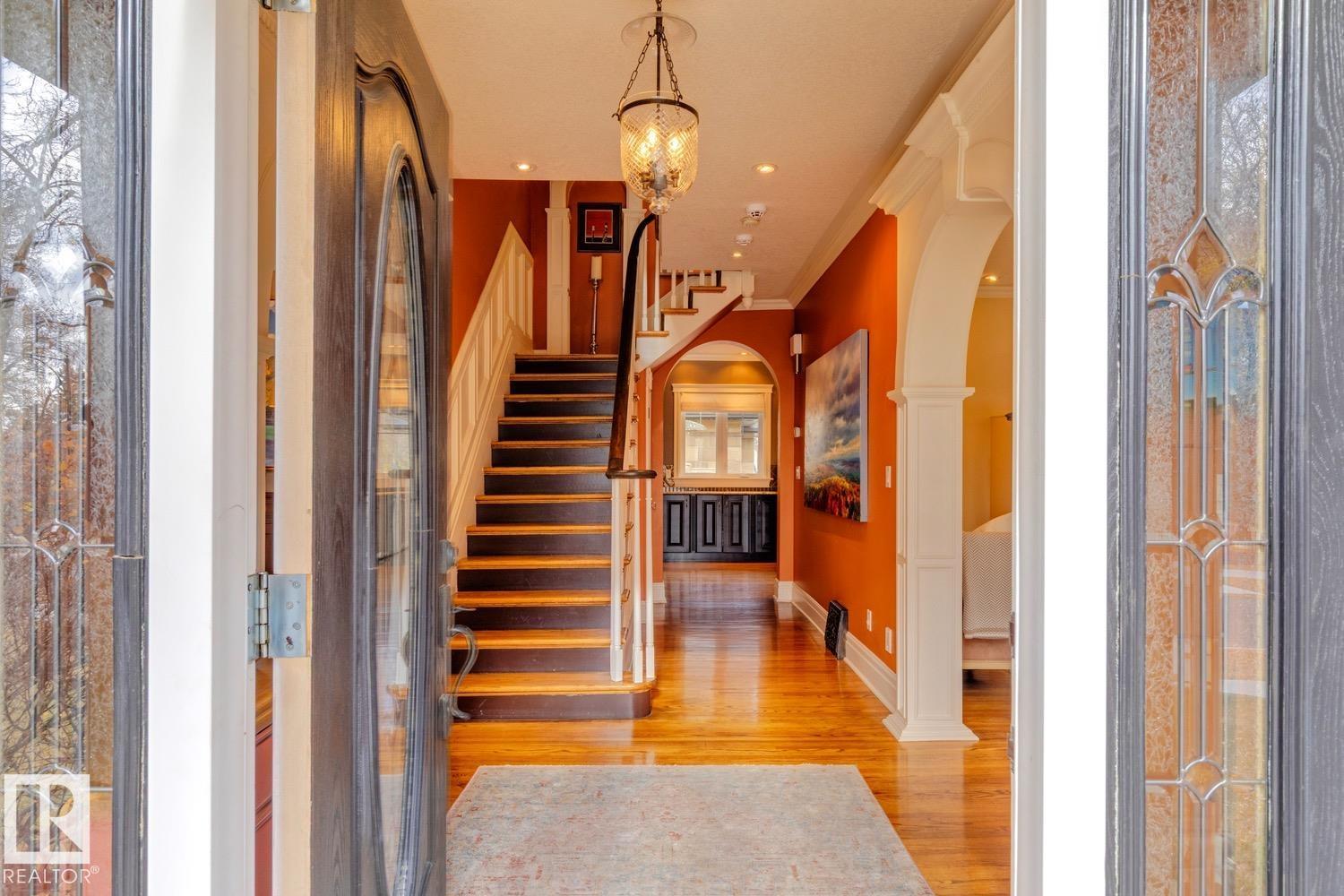 6306 111 AV NW NW, Edmonton