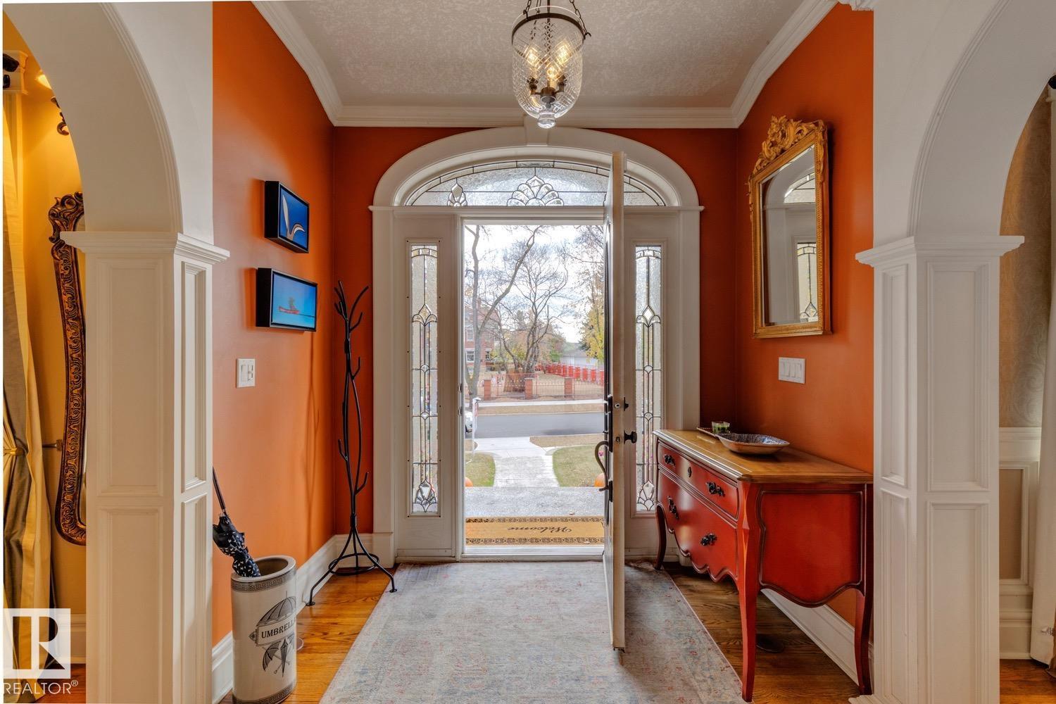 6306 111 AV NW NW, Edmonton