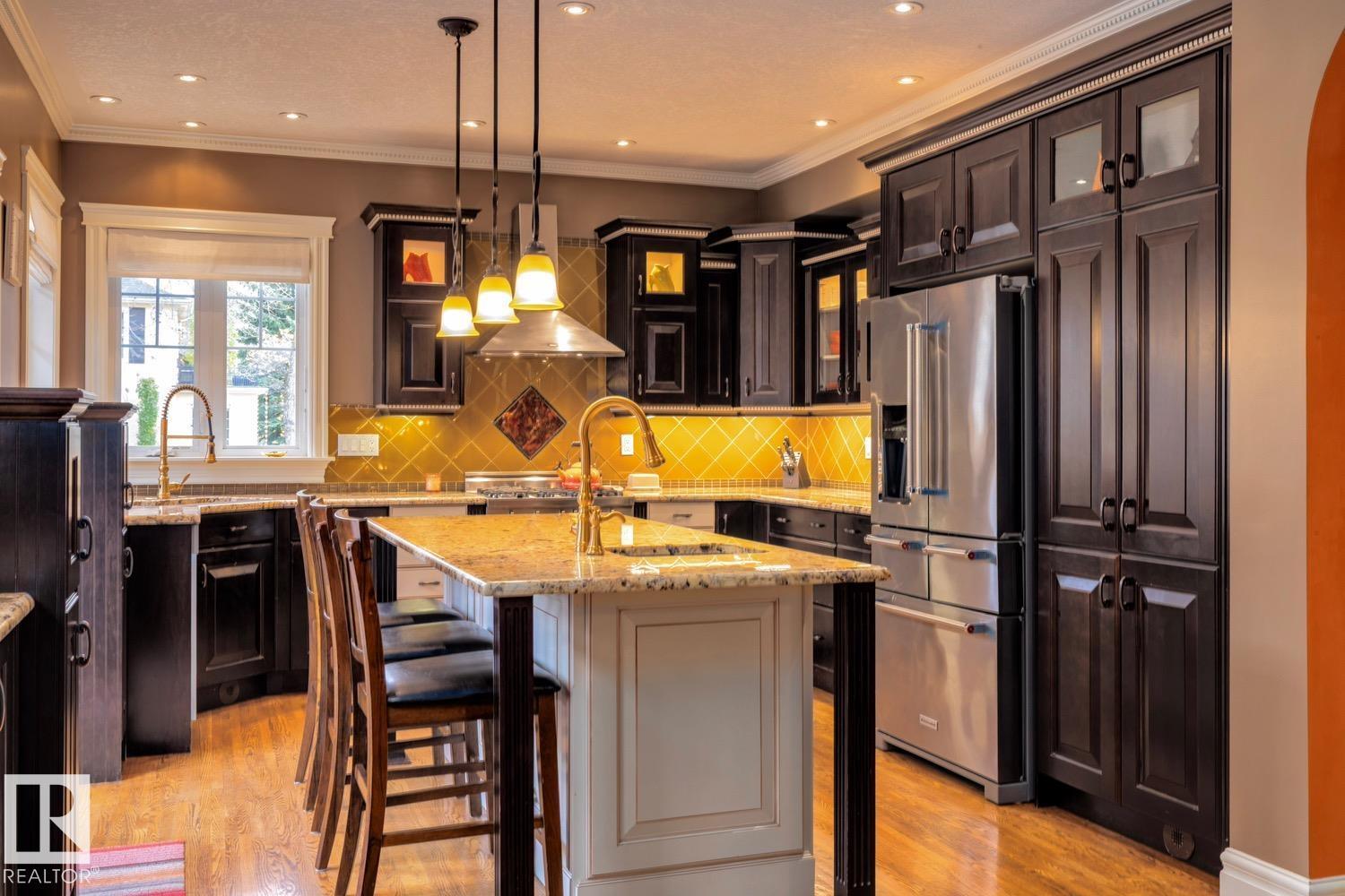 6306 111 AV NW NW, Edmonton