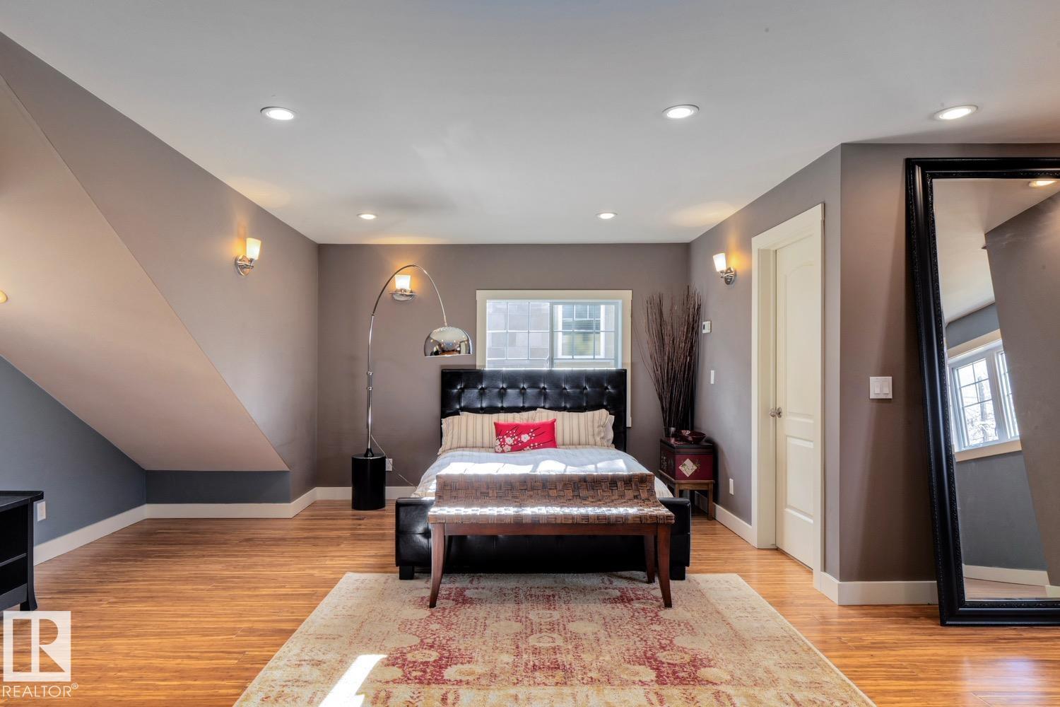 6306 111 AV NW NW, Edmonton