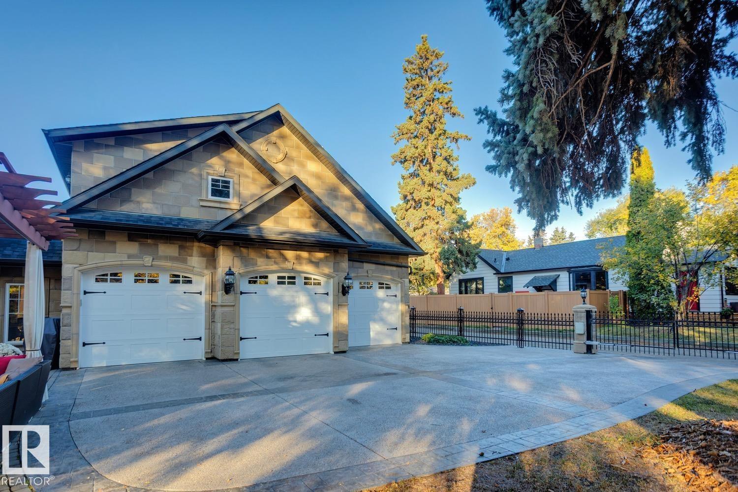 6306 111 AV NW NW, Edmonton