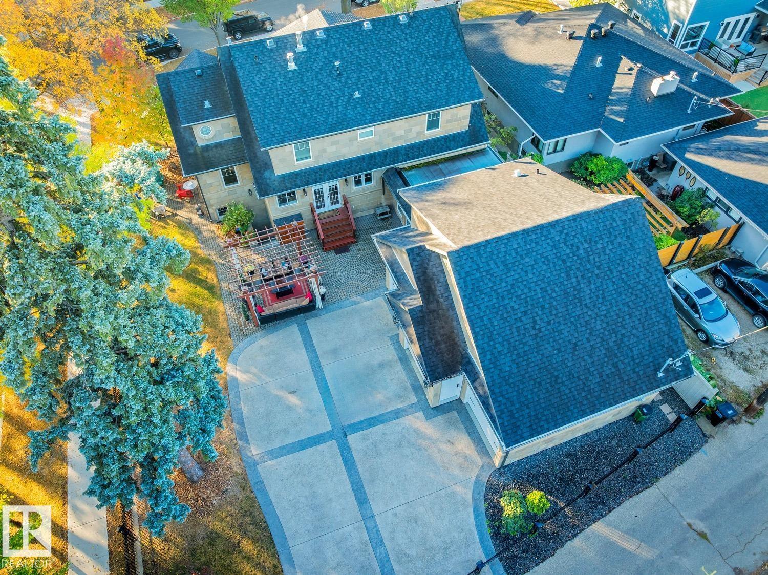 6306 111 AV NW NW, Edmonton