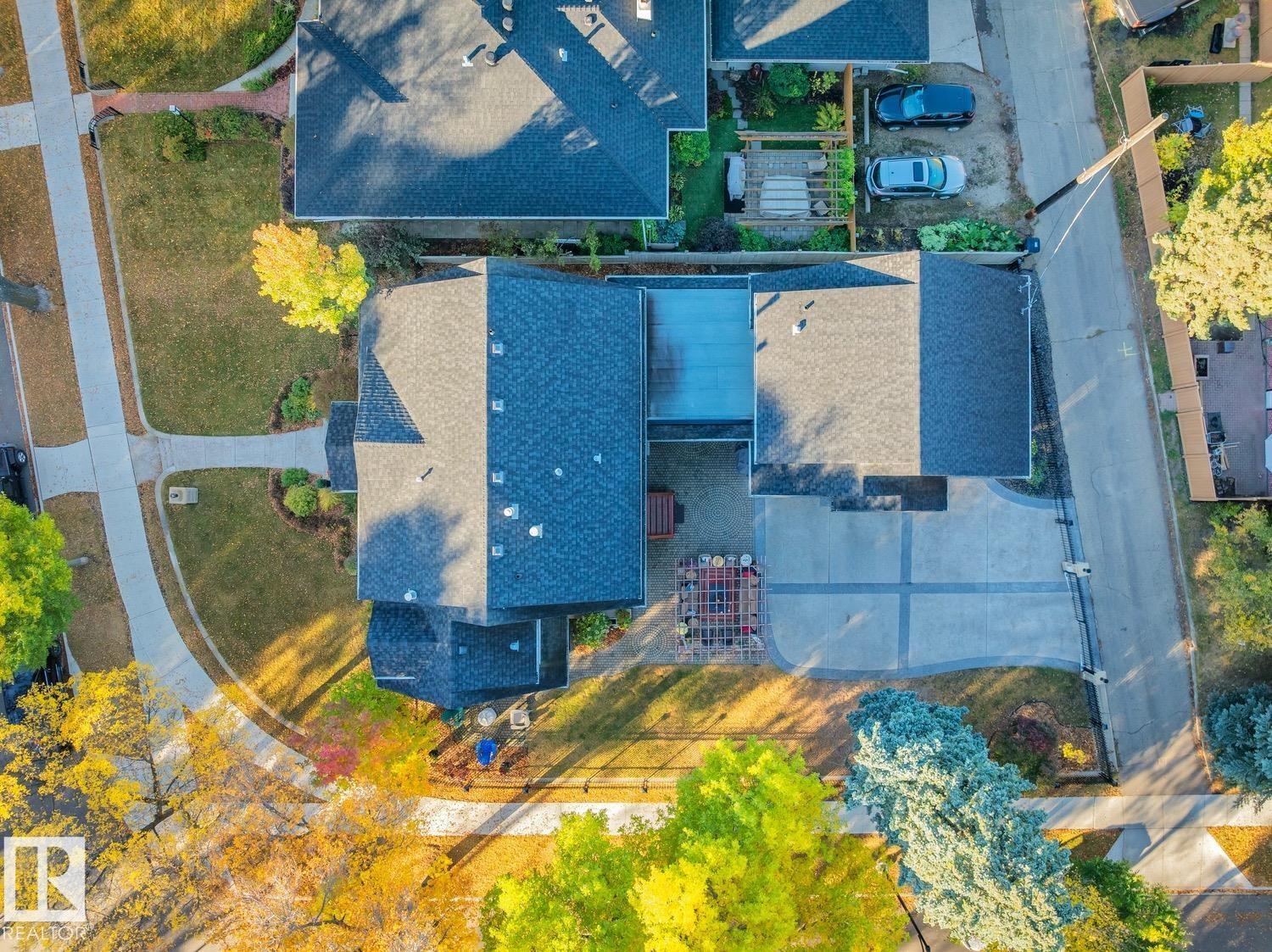 6306 111 AV NW NW, Edmonton