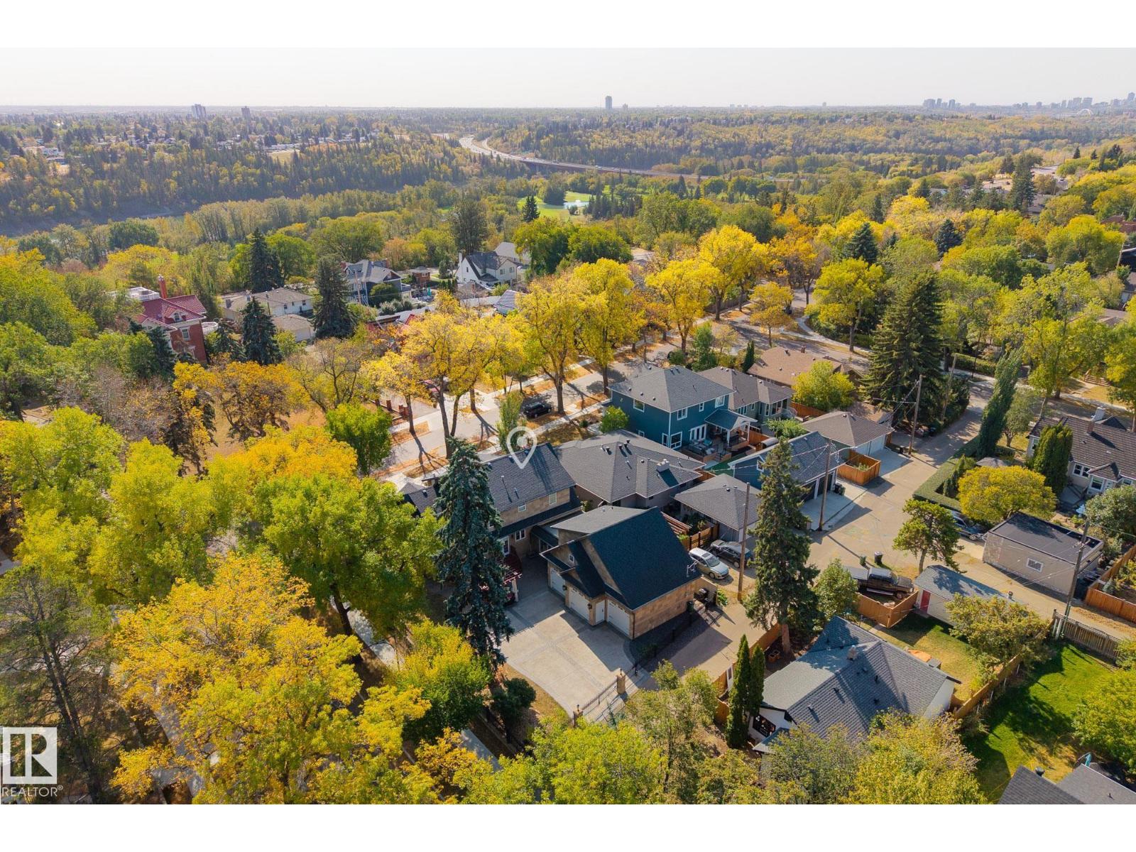 6306 111 AV NW NW, Edmonton