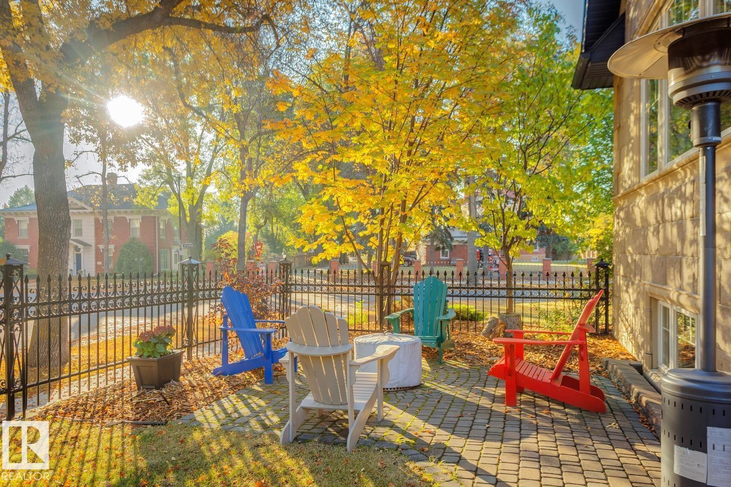 6306 111 AV NW NW, Edmonton