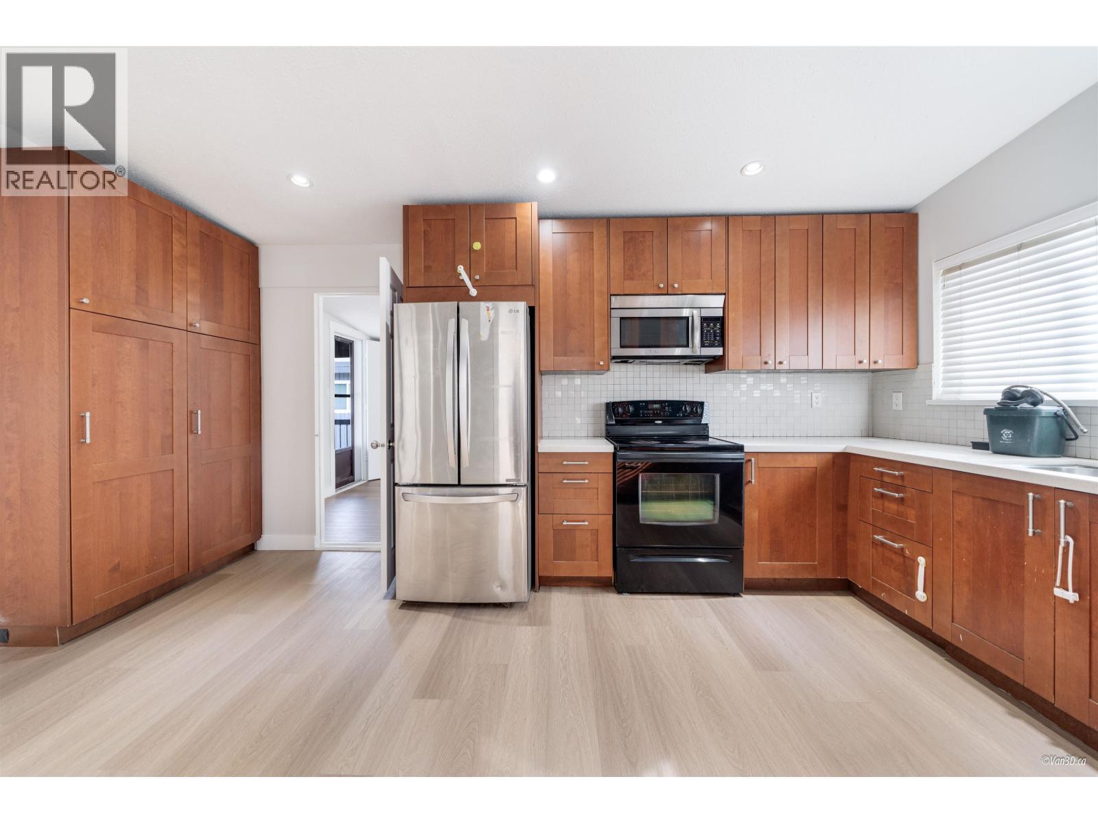 7148 6TH STREET, Burnaby