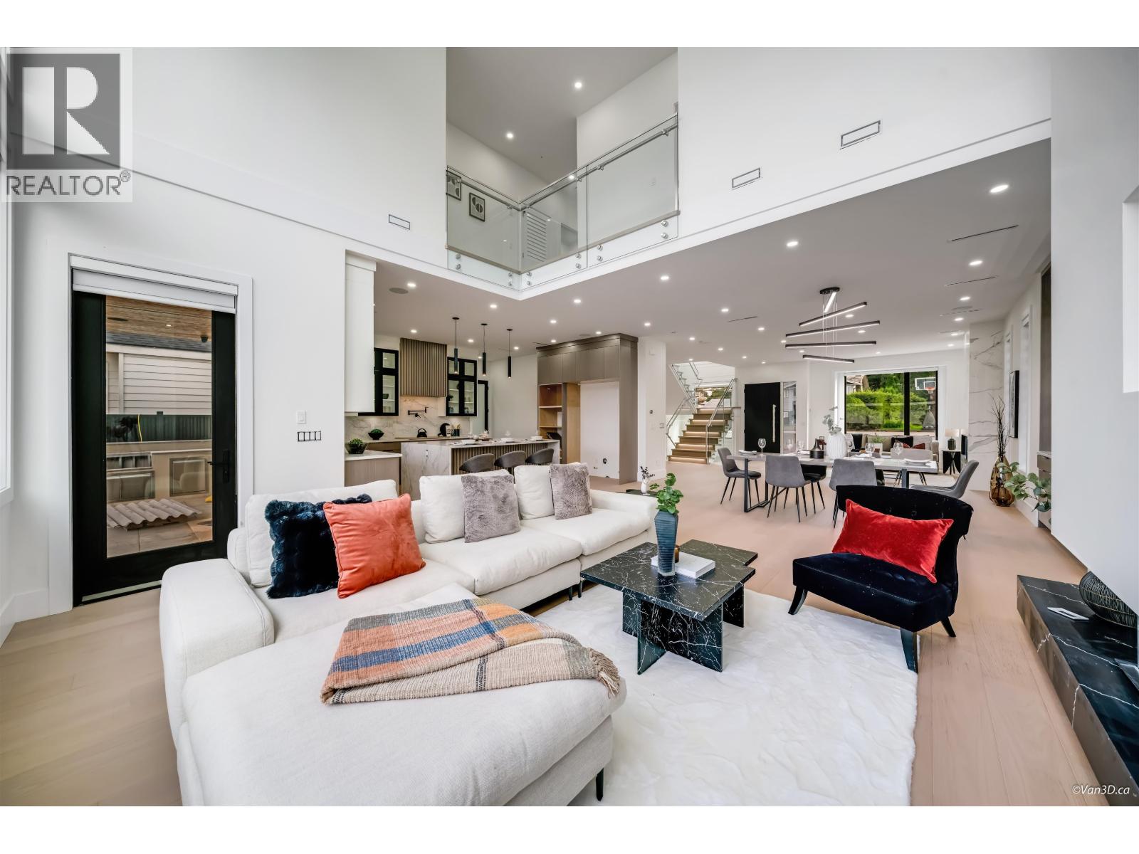 819 CORNELL AVENUE, Coquitlam