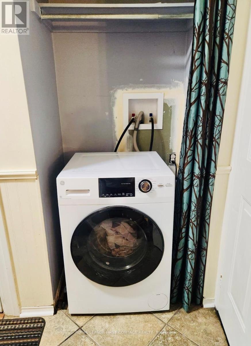 Single Family House for Sale in  DELANEY CRESCENT Barrie (Northwest) 