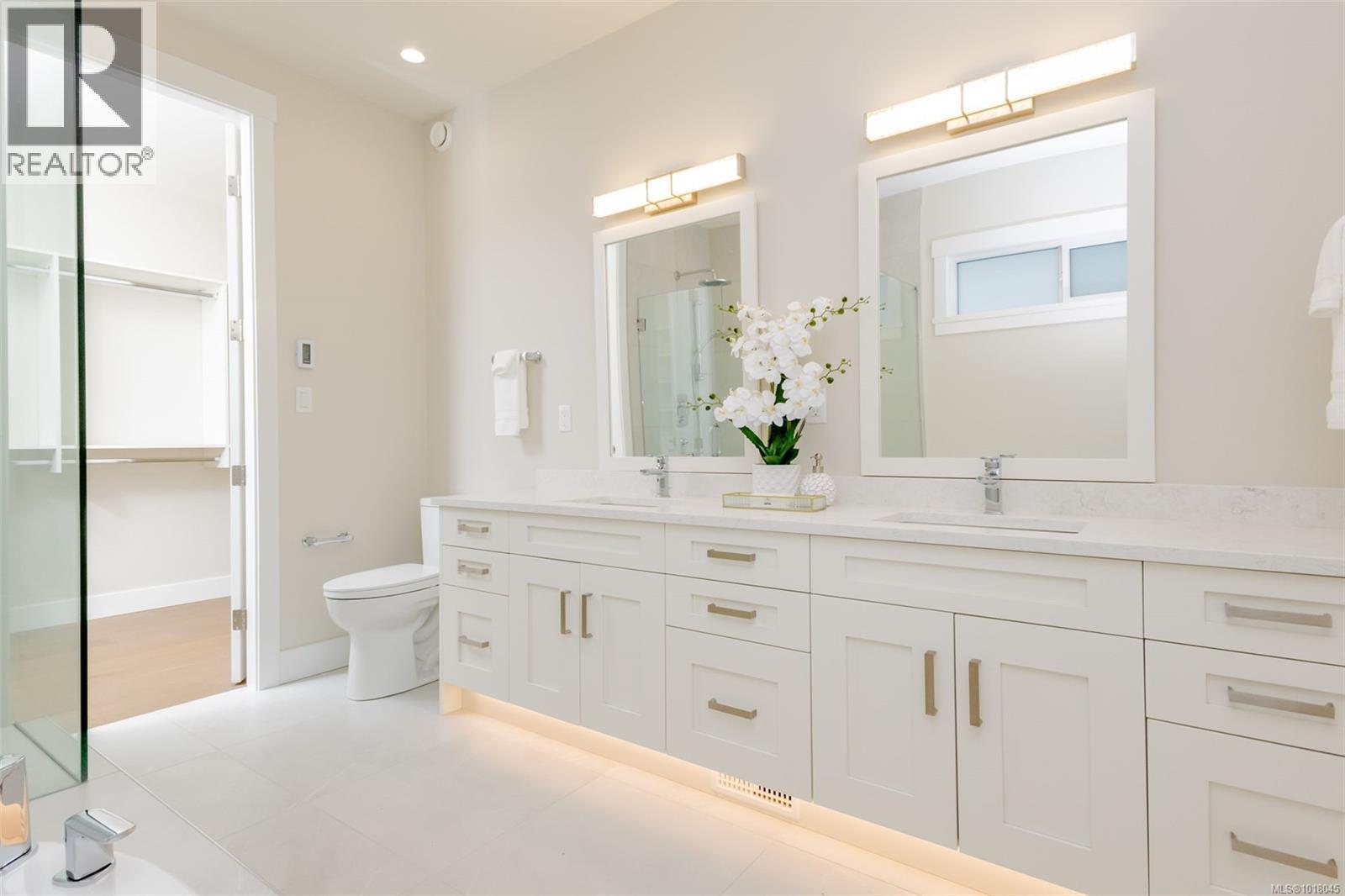1189 Lee Rd, Parksville