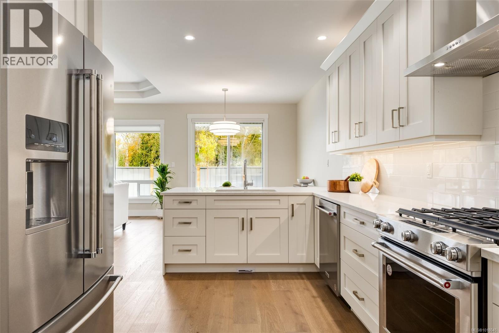 1189 Lee Rd, Parksville