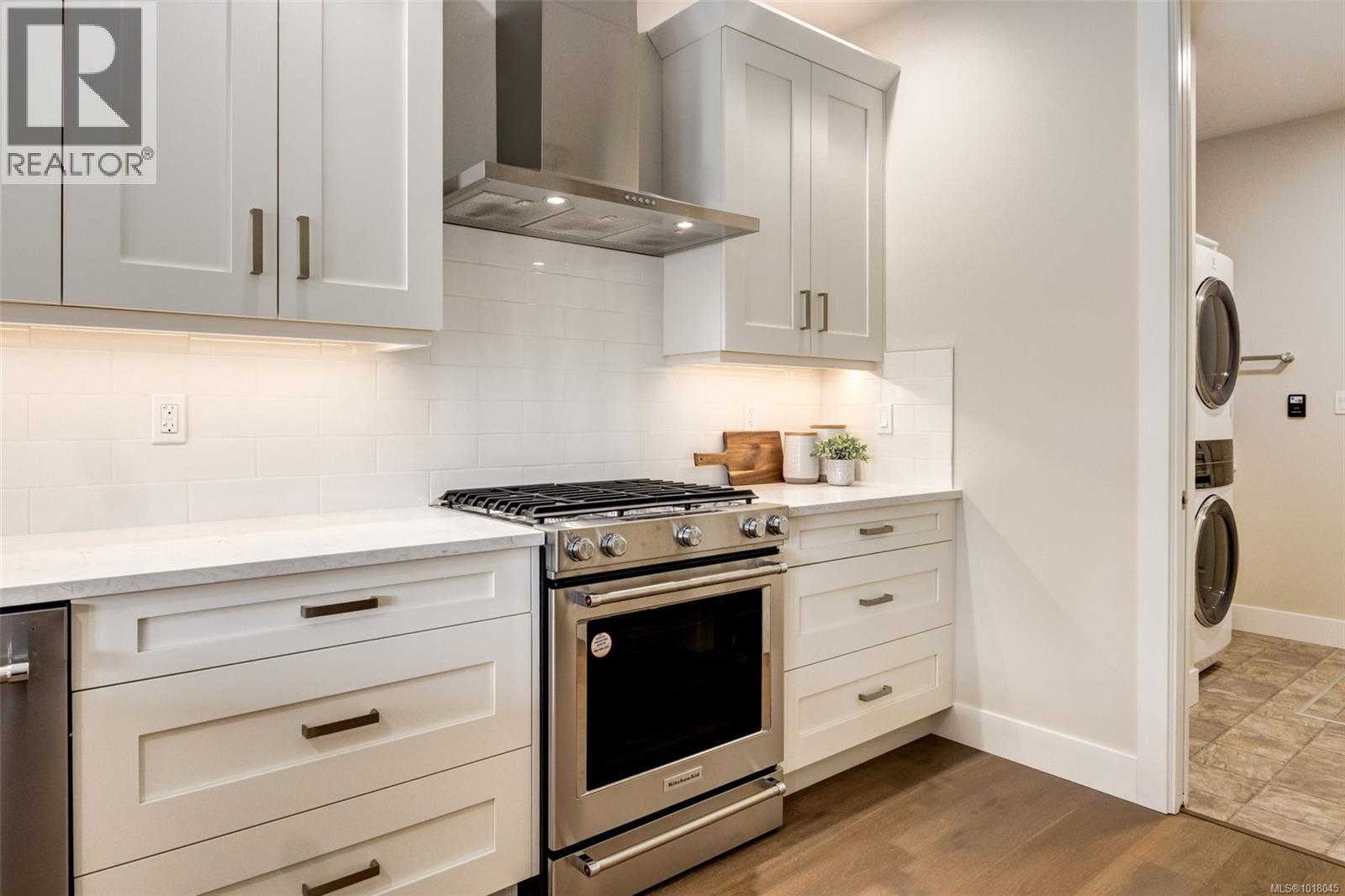 1189 Lee Rd, Parksville