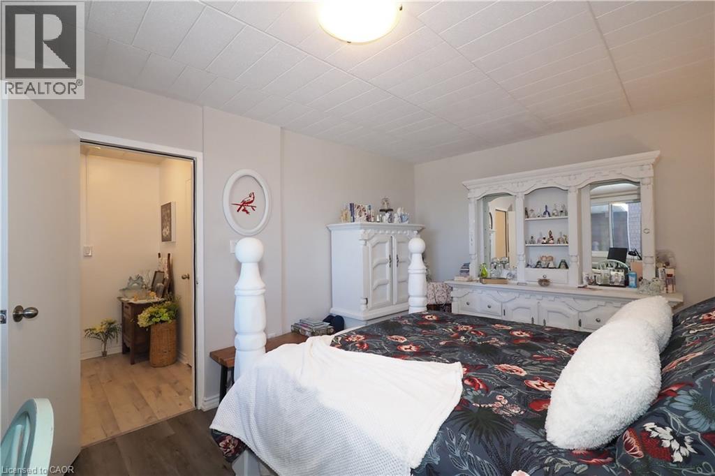 #403 29 WEST AVENUE - 18