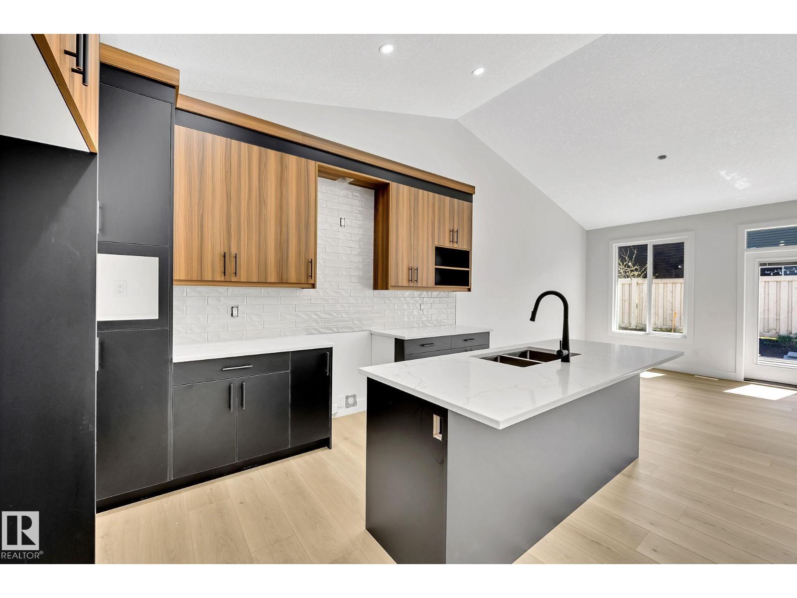 #24 104 ALLARD LI SW, Edmonton