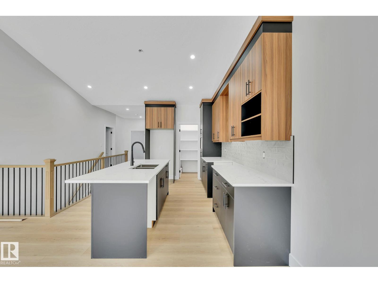 #24 104 ALLARD LI SW, Edmonton