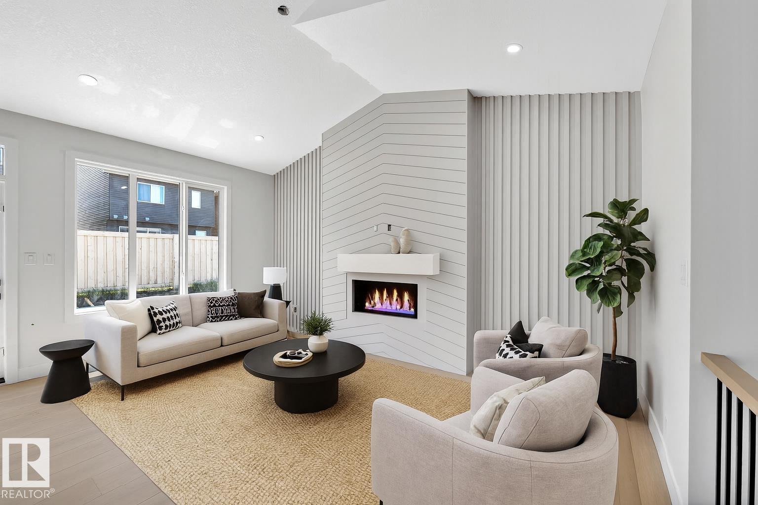 #24 104 ALLARD LI SW, Edmonton